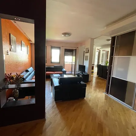 Urban In The Center Apartment